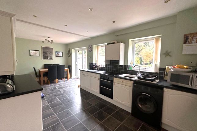 19, Chestnut Grove, Kidderminster photo 3