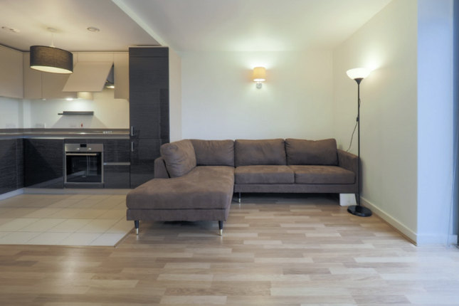 Flat 82, Quadrant Court, Empire Way, Wembley photo 4