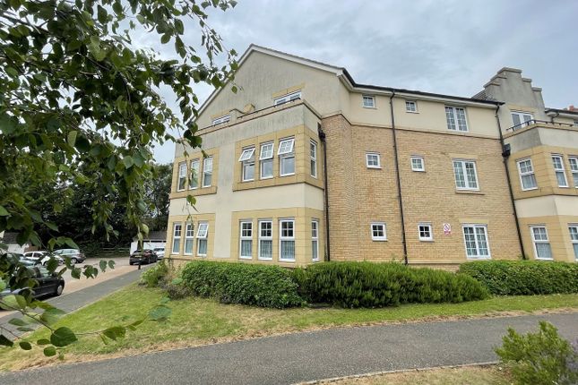 2-bed flat on 67, The Hawthorns, Flitwick, £230,000