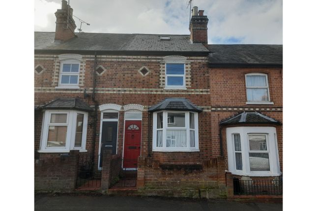Thumbnail Terraced house for sale in Wykeham Road, Reading