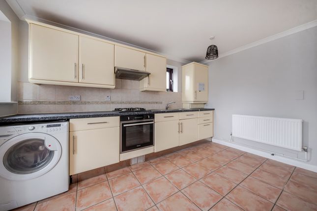 57B, Woolacombe Road, London photo 2