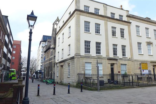 Thumbnail Property to rent in Queens Square, City Centre, Bristol