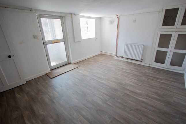 10 New Street, Ottery St Mary photo 3