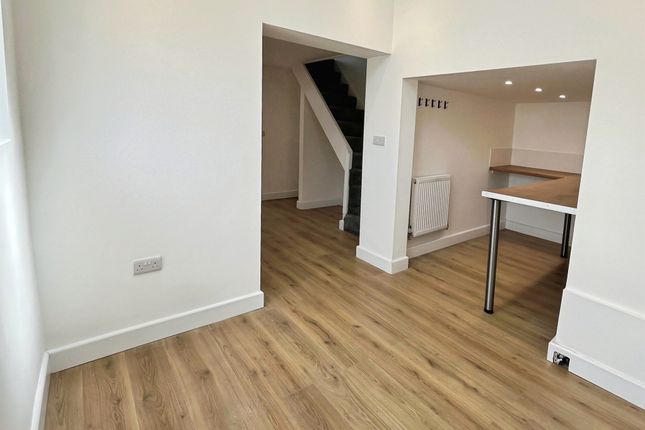14, Kemp Street, Peterborough photo 4