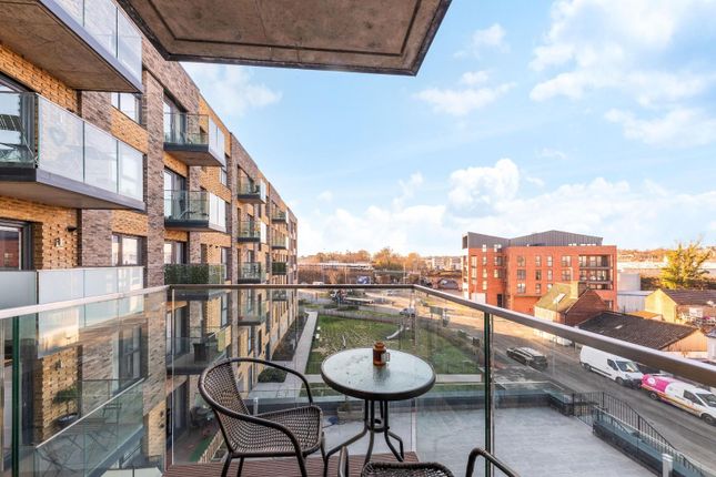 Flat for sale in James Smith Court, Dartford