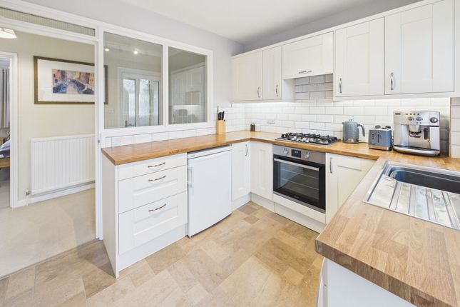Flat 4, Gorton Playne, Shipton-under-Wychwood, Chipping Norton photo 4
