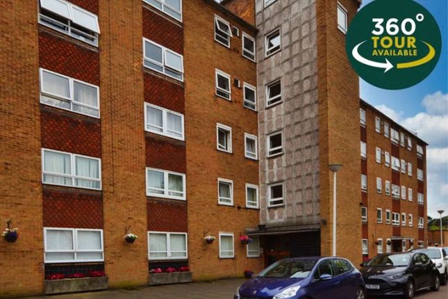 Flat for sale in Hollybank Court, Stoneygate, Leicester