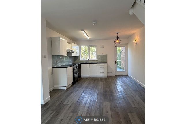 Crucible Close, Romford photo 2
