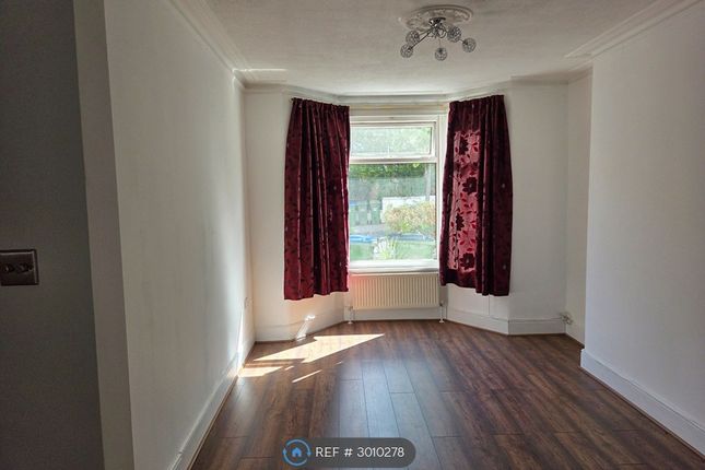 Congress Road, Abbey Wood, London photo 3