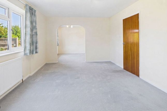 22 Langdale Drive, Nuneaton photo 3