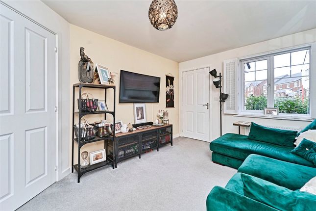 12, Nixon Lane, Staffordshire photo 3