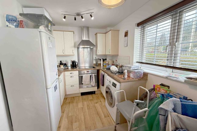 10 Village Drive, Gorseinon, Swansea photo 5