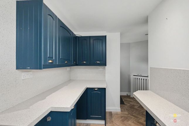 23, Harlington Road, Luton photo 4