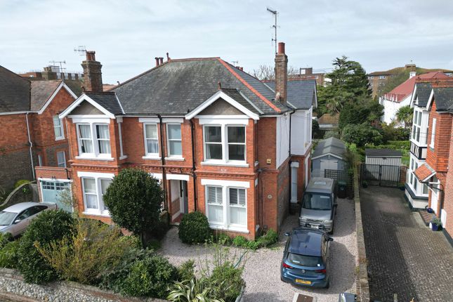 Flat to rent in First Floor Flat, 25 Belsize Road, Worthing