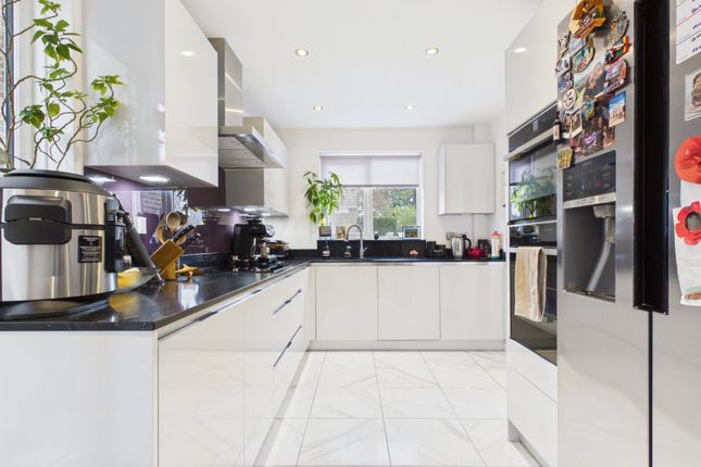 10, Kelsey Close, Maidenhead photo 4