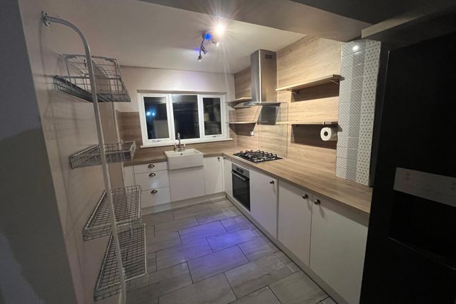 22, Hodge Hill Road, Birmingham photo 3