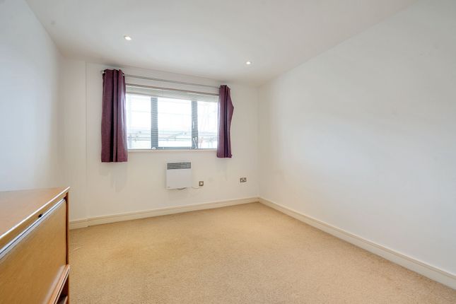 Flat to rent in Barrier Road, The Eye