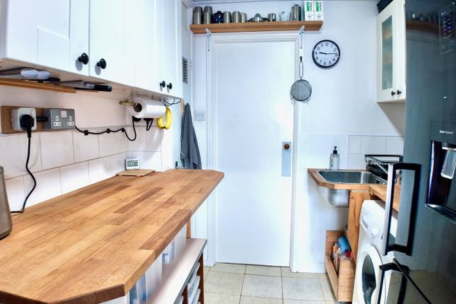 20, Manest Street, Tredegar photo 3
