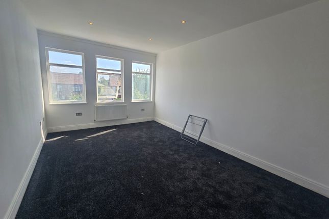 9, nazeing road, waltham abbey photo 4