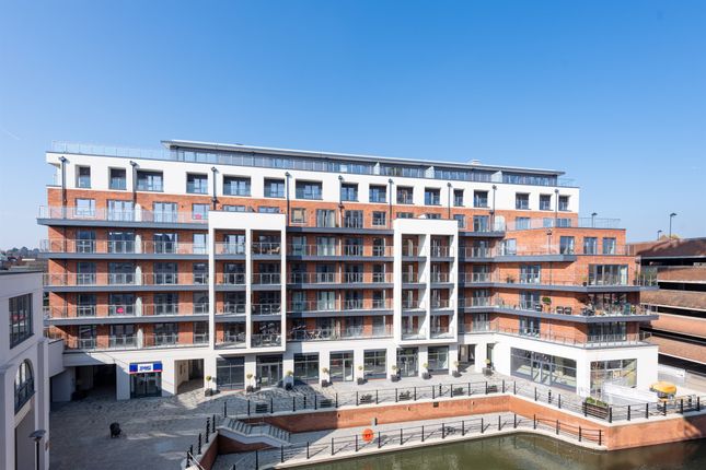 Thumbnail Flat for sale in Tre Archi, Waterside Quarter, Maidenhead