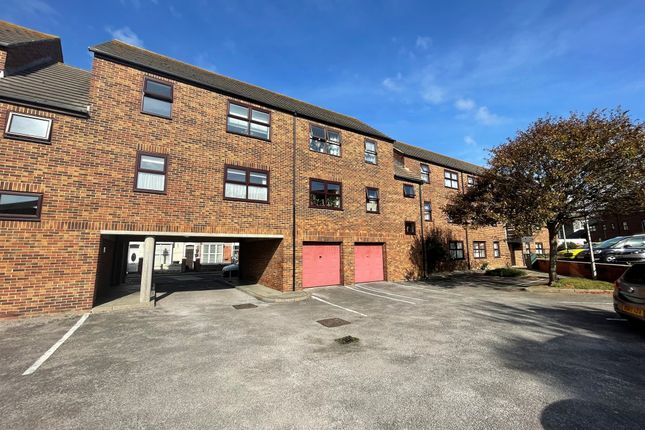 Thumbnail Flat for sale in Chelmsford Street, Weymouth