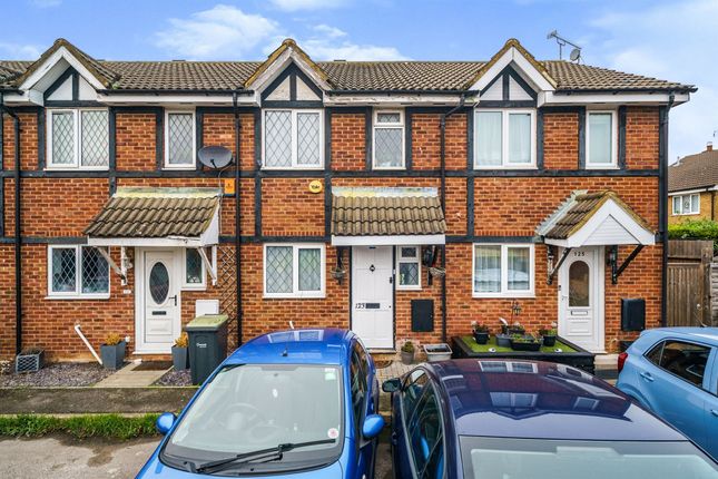 Terraced house for sale in Swan Mead, Luton