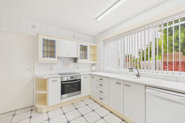 13 Belmount Avenue, Newcastle Upon Tyne photo 3