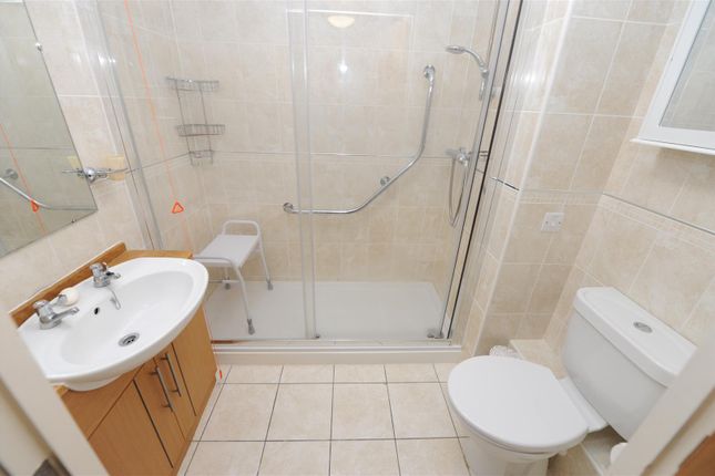 Apartment 52, Jowett Court, Highfield Road, Bradford photo 4