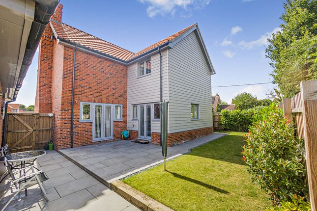 1, Crown Meadow, Stowmarket photo 2