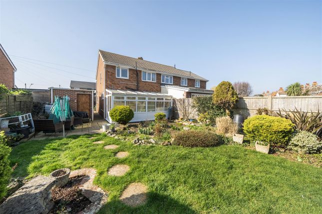 20, Castle View Road, Fareham photo 2