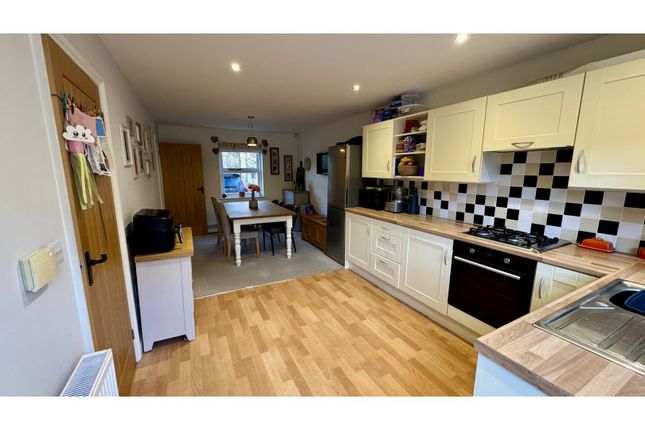 3, Millfield Court, Matlock photo 3