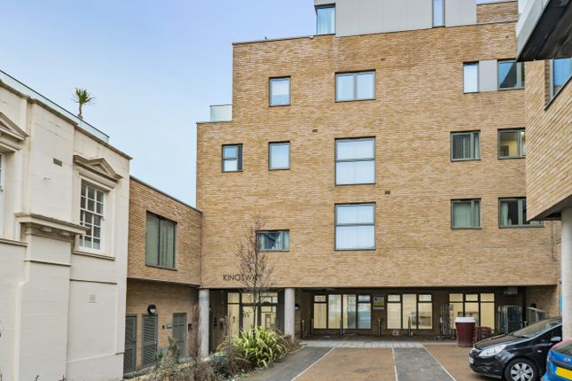 Flat for sale in Kingsway, Hove