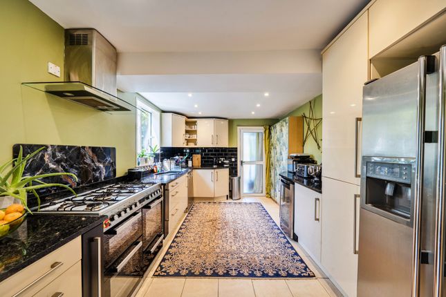 12, Westbury Road, Hertfordshire photo 4
