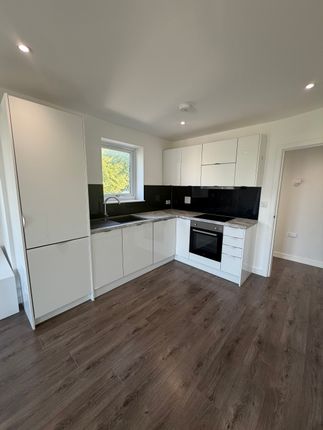 76, Higher Drive, Purley photo 3