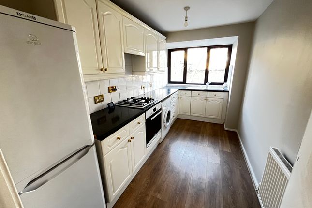 10, Kennet Close, London photo 5