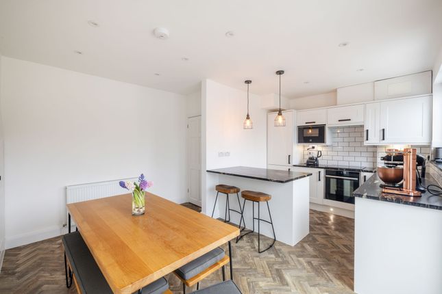 End terrace house for sale in Hillview Road, Sutton