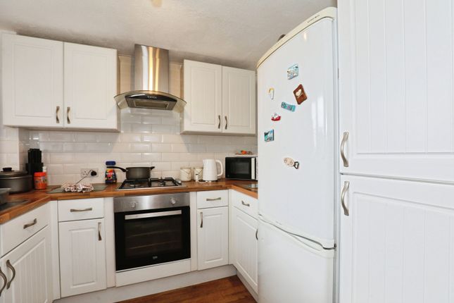 33, Whiston Close, Cheshire photo 3