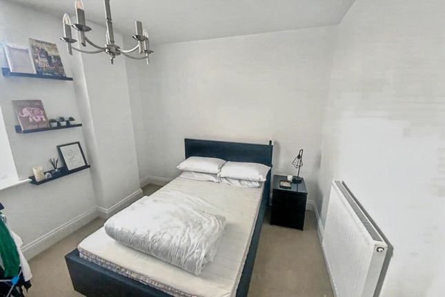 14 Noyce Court, Southampton photo 5