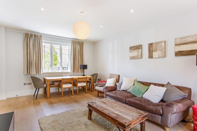 Town house for sale in Holburne Park, Bathwick