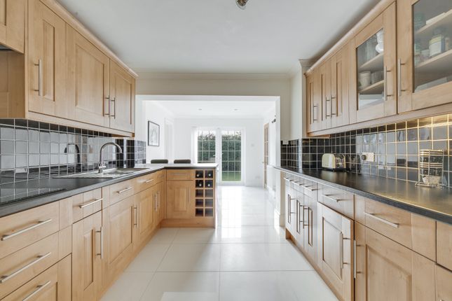 7, Beehive Green, Welwyn Garden City photo 2