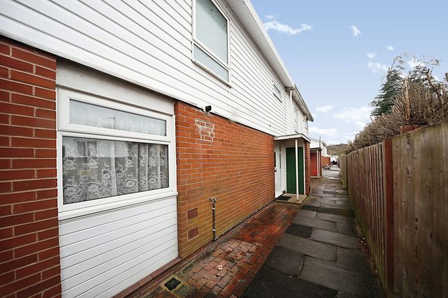 Thumbnail Terraced house for sale in Flyford Close, Redditch