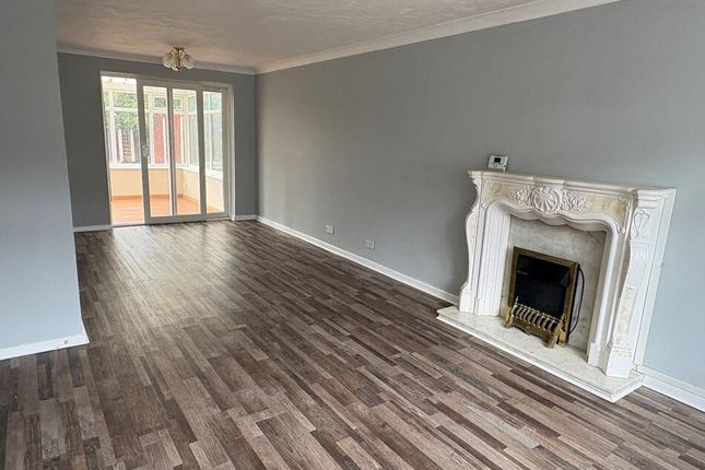 89, Redwood Drive, Staffs photo 5