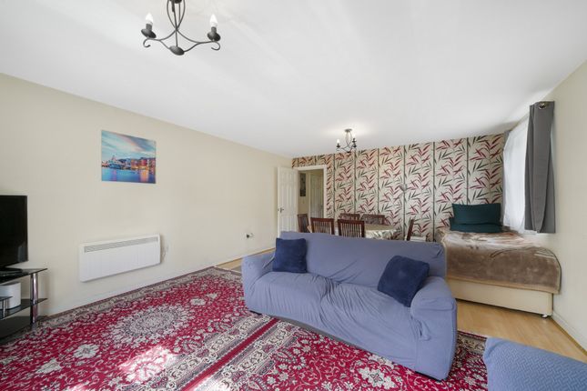 2, Butler Close, London photo 4