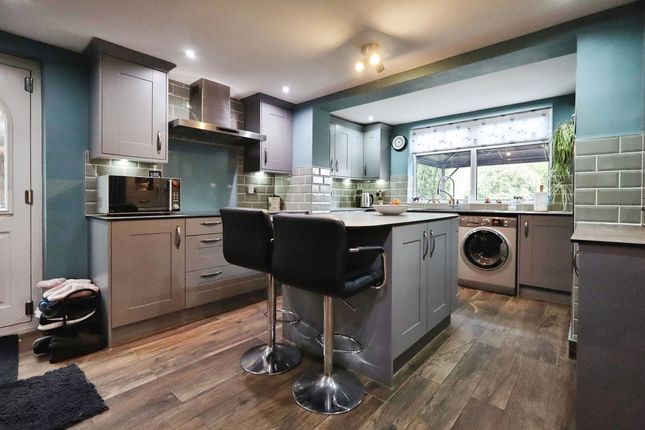 205, Tutbury Road, Burton-on-Trent photo 2
