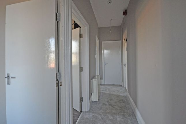 Flat 4 REAR, 41/43, Oakfield Road, Newport photo 5
