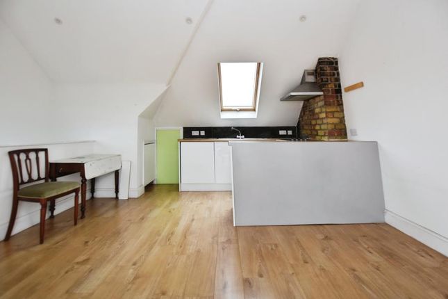 Flat 2, 38, Vicarage Road, Bristol photo 3