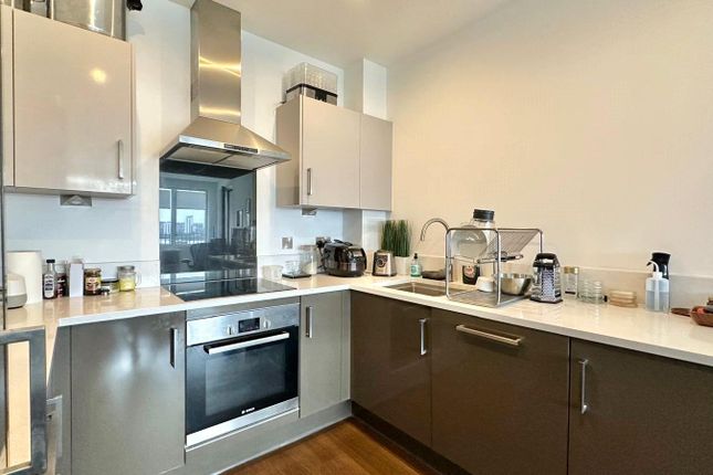 15, Baillie Apartments, London photo 4