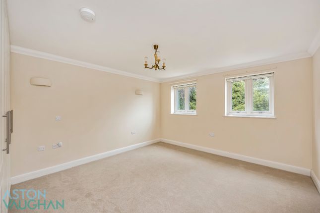 Flat 14, Fleur de Lis, Haywards Heath photo 4