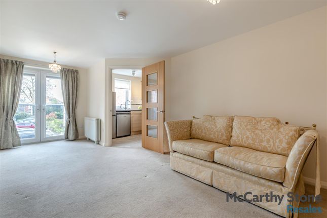 15 Michael Court, 43 Oakfield, Sale photo 4