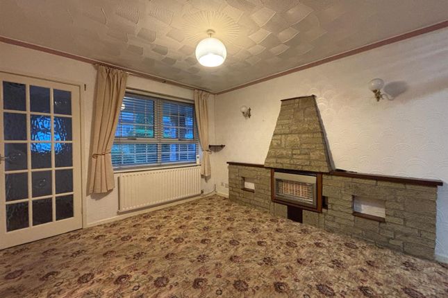 20, Heol Innes, Llanelli photo 2